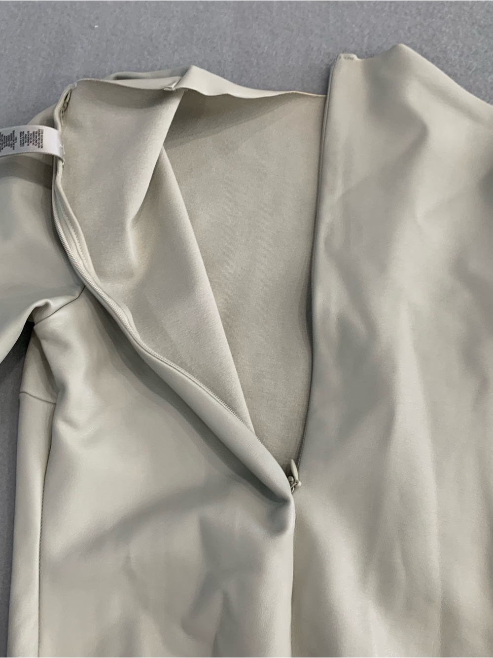 Skims Faux Leather Bodysuit Sz Small BeigeMock Neck Long Sleeve Shell Neutral - Picture 10 of 11